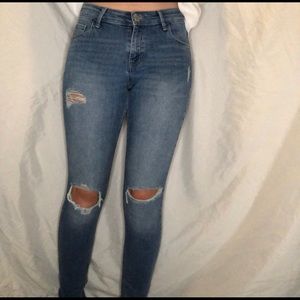 Old navy ripped skinny jeans